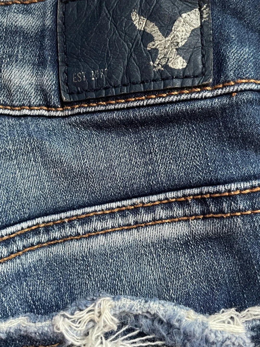 🦅AEO•Hi•Rise•Shortie - LacePocket JeanShorts 💗